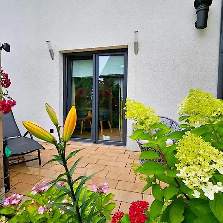 Nadmorska Osada * Osłonino