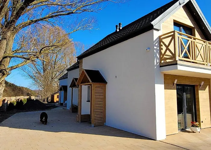 Nadmorska Osada * Oslonino