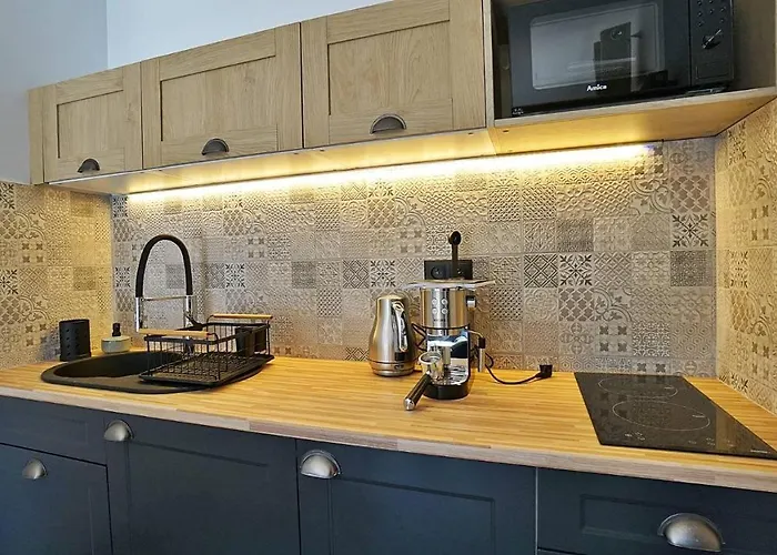 Nadmorska Osada * Oslonino