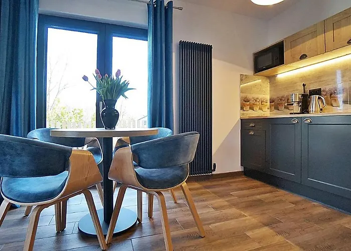 Nadmorska Osada * Oslonino