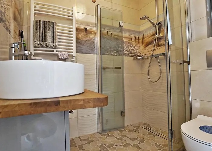 Nadmorska Osada * Oslonino