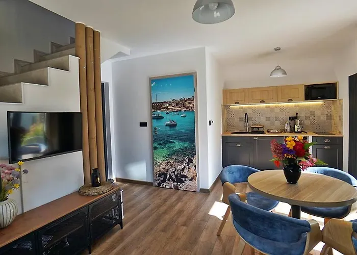 Nadmorska Osada Oslonino