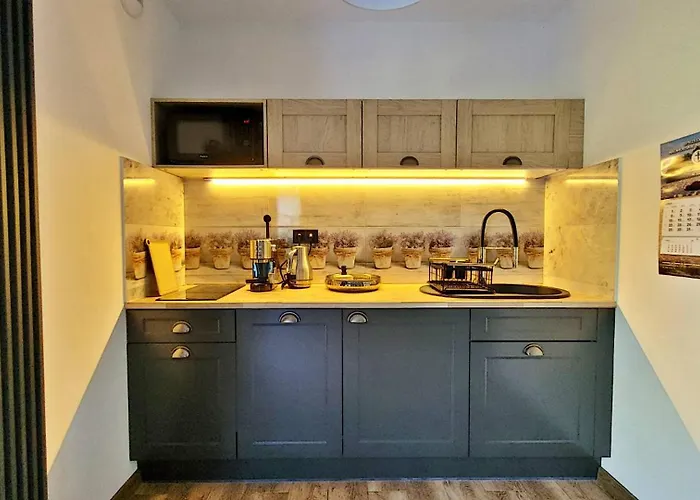 Semesterbostad Nadmorska Osada Oslonino